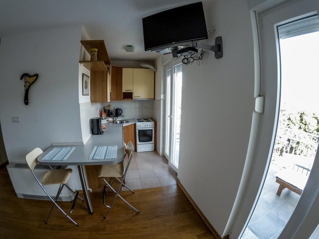 Apartments Car Kampor Room photo